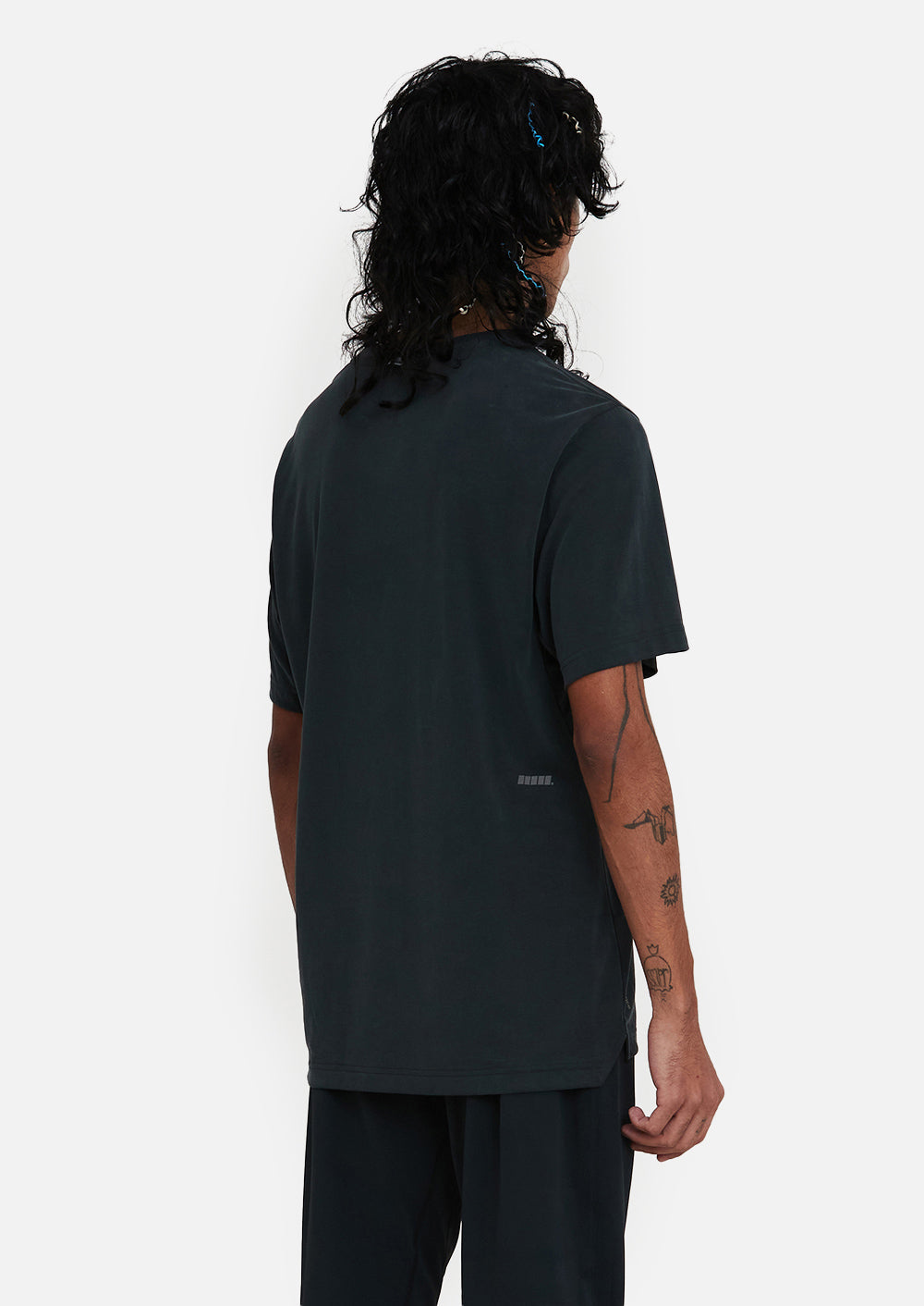 DEEP CHARCOAL