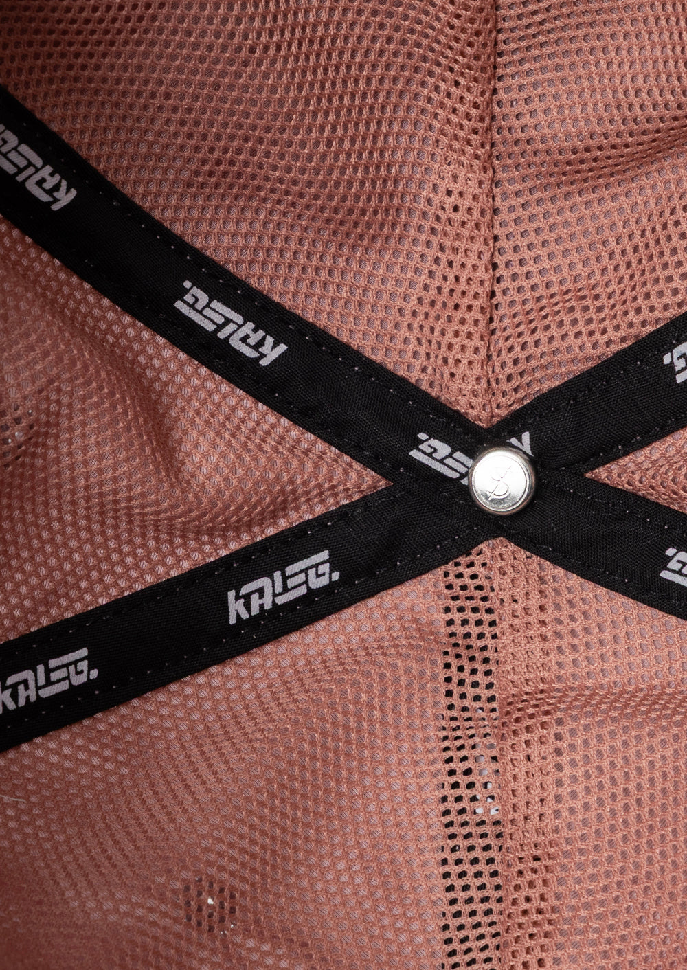 GRAYISH PINK