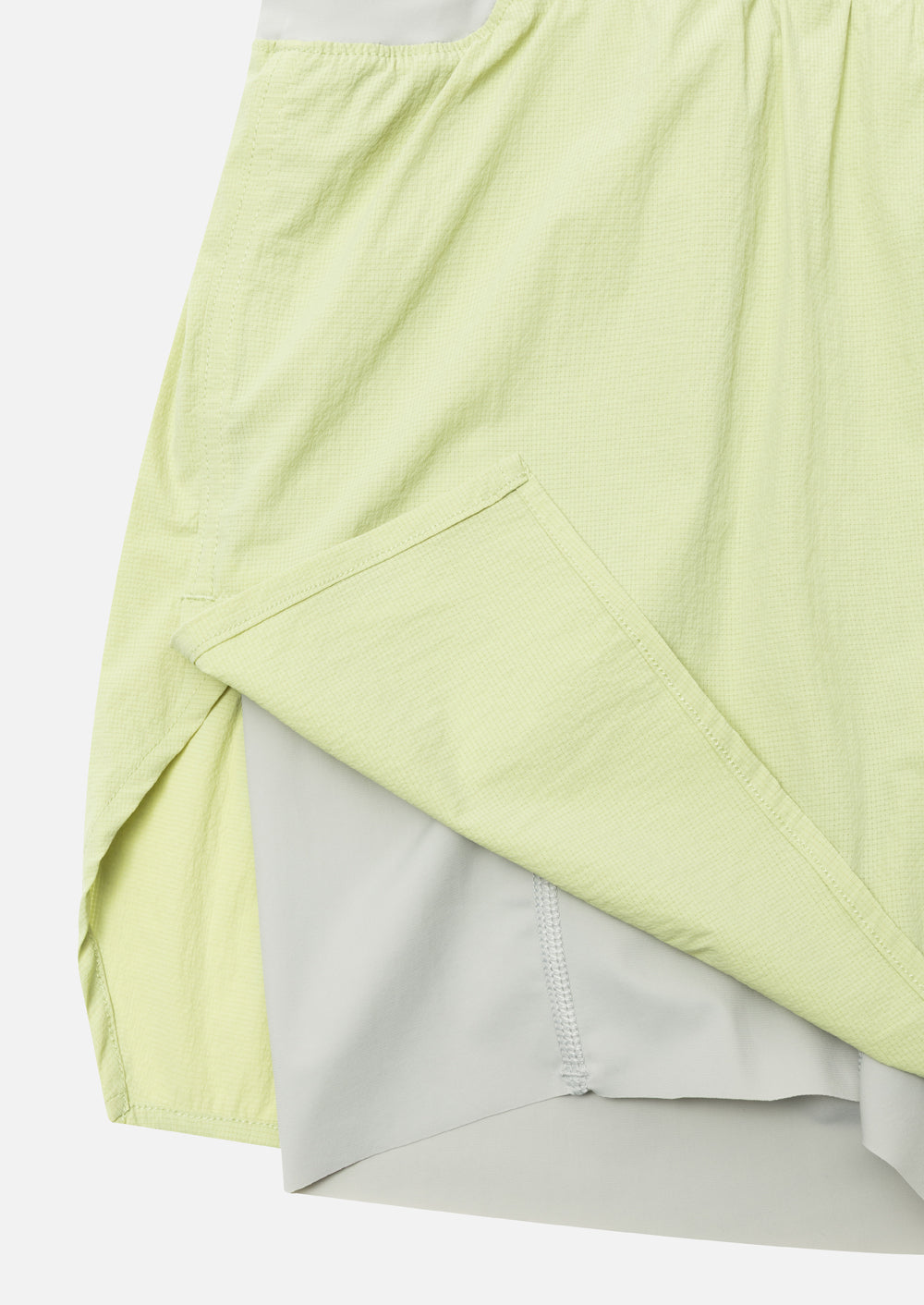 LIGHT GREEN
