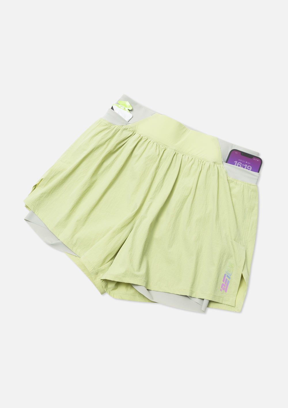 LIGHT GREEN